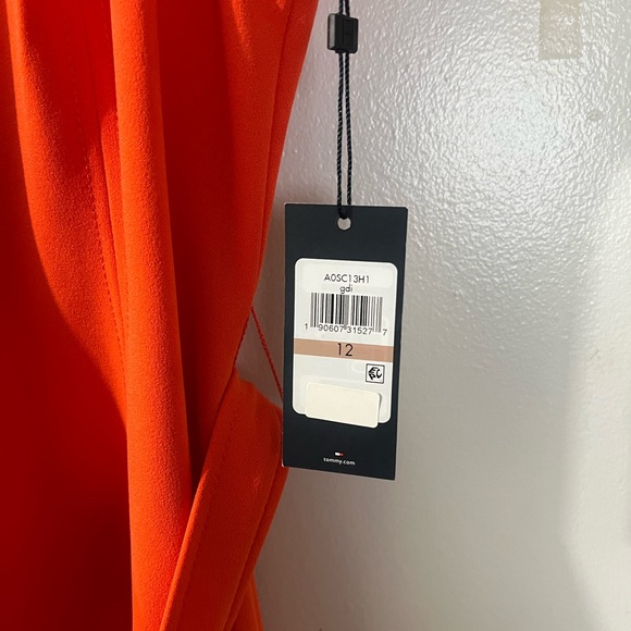 New Tommy Hilfiger Mid-Length Dress - Picture 7 of 8